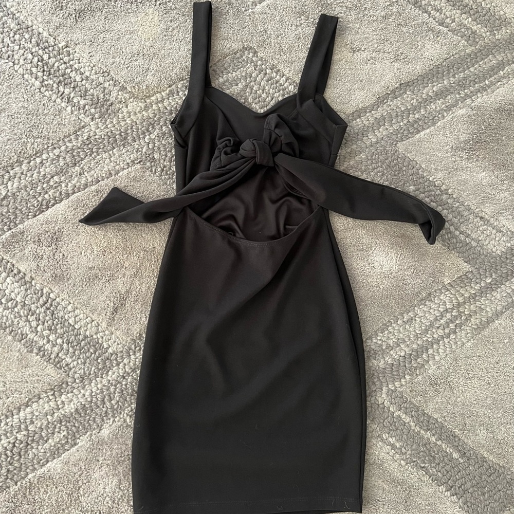 Glare dress - Picture 3 of 3
